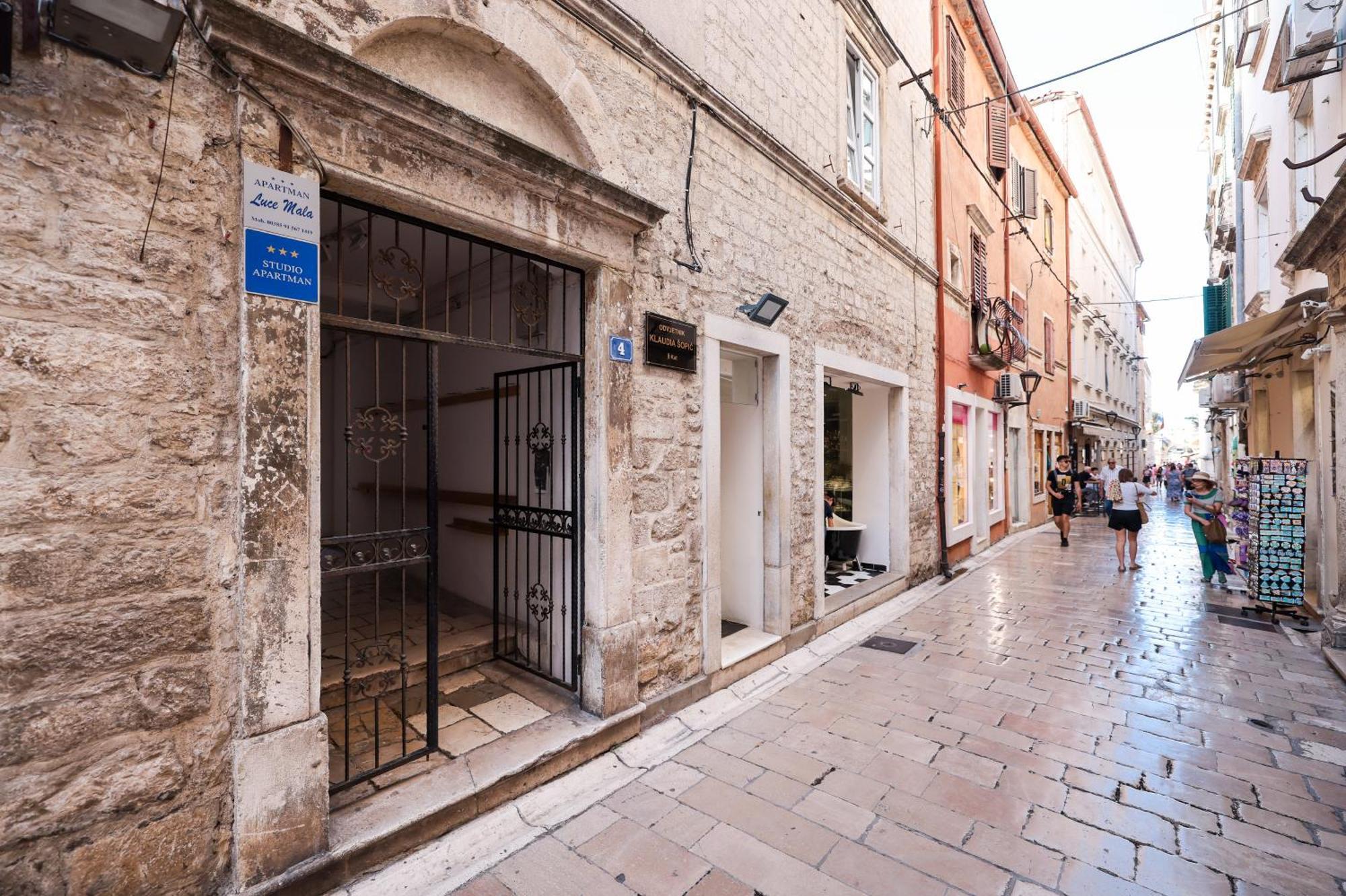 Hidden Apartments In The City Center Zadar Exterior photo