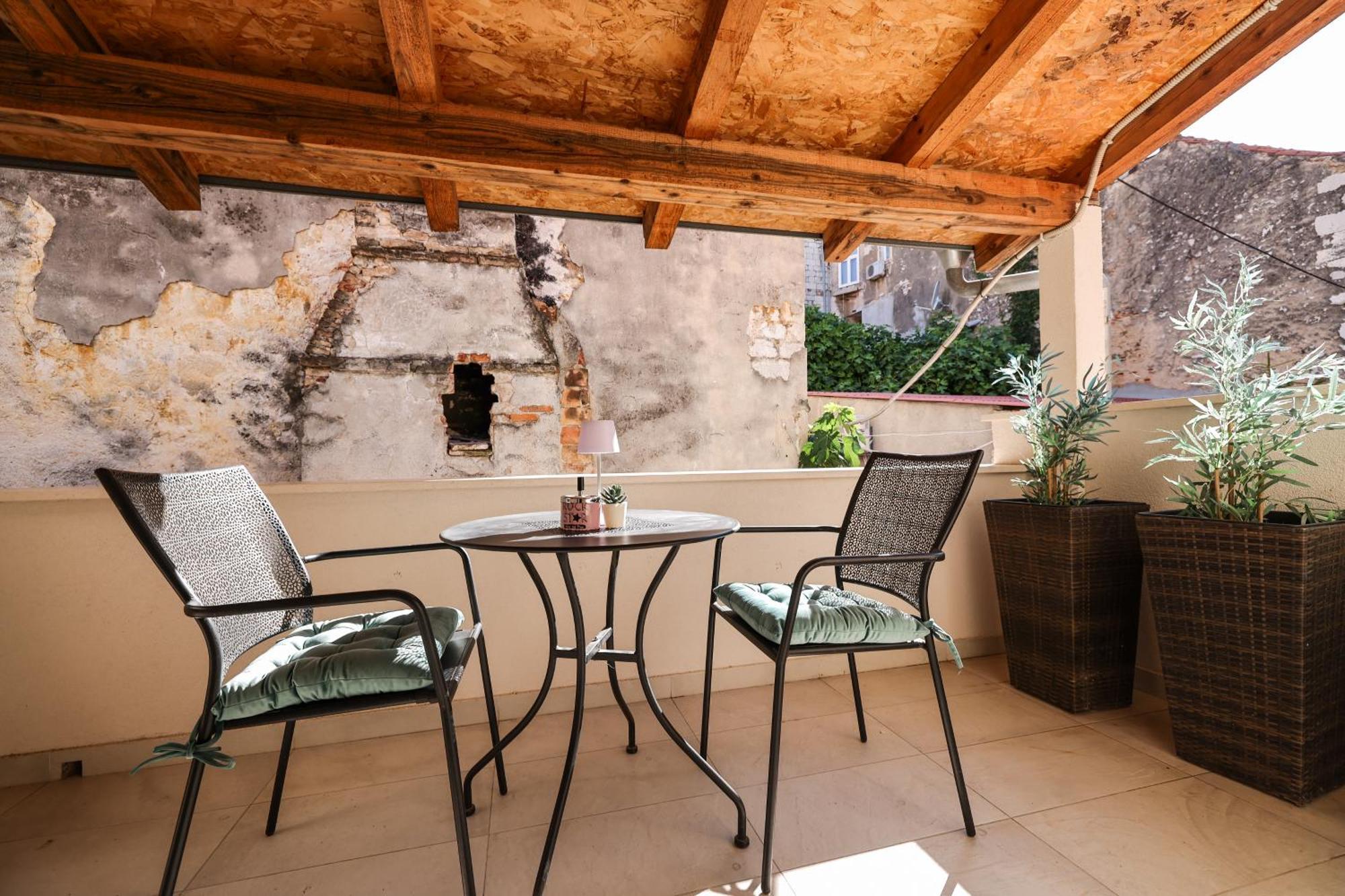 Hidden Apartments In The City Center Zadar Exterior photo